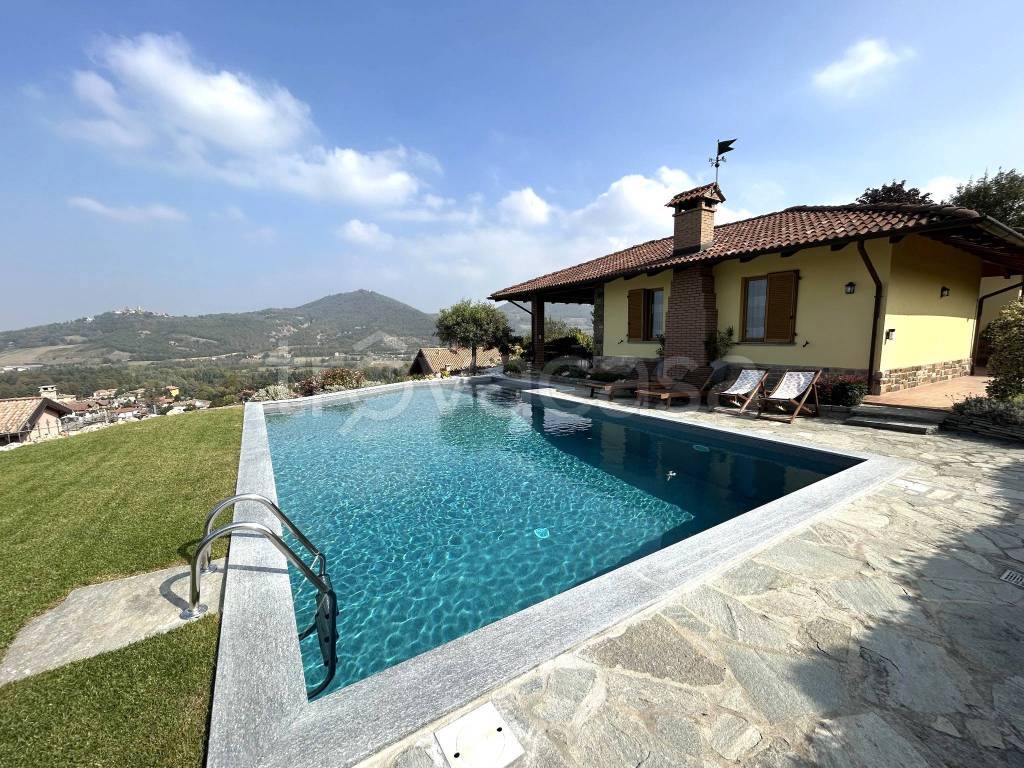 Villa in vendita a Godiasco Salice Terme via dei Noci, 13
