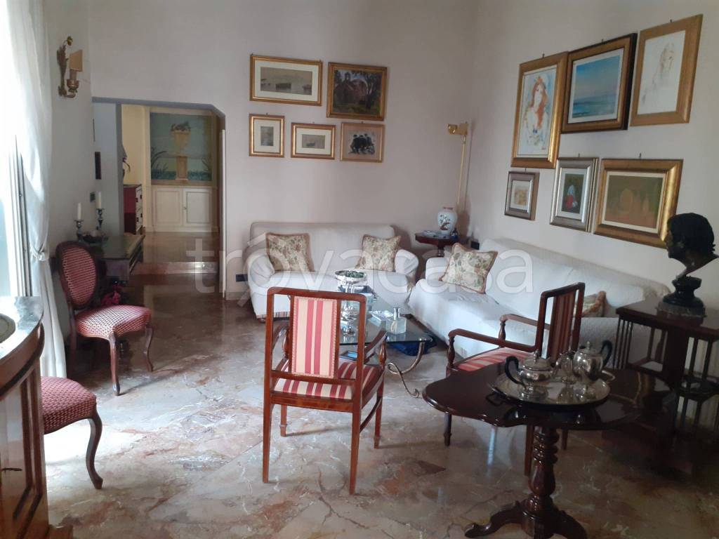 Appartamento in vendita a Napoli via Carlo Poerio