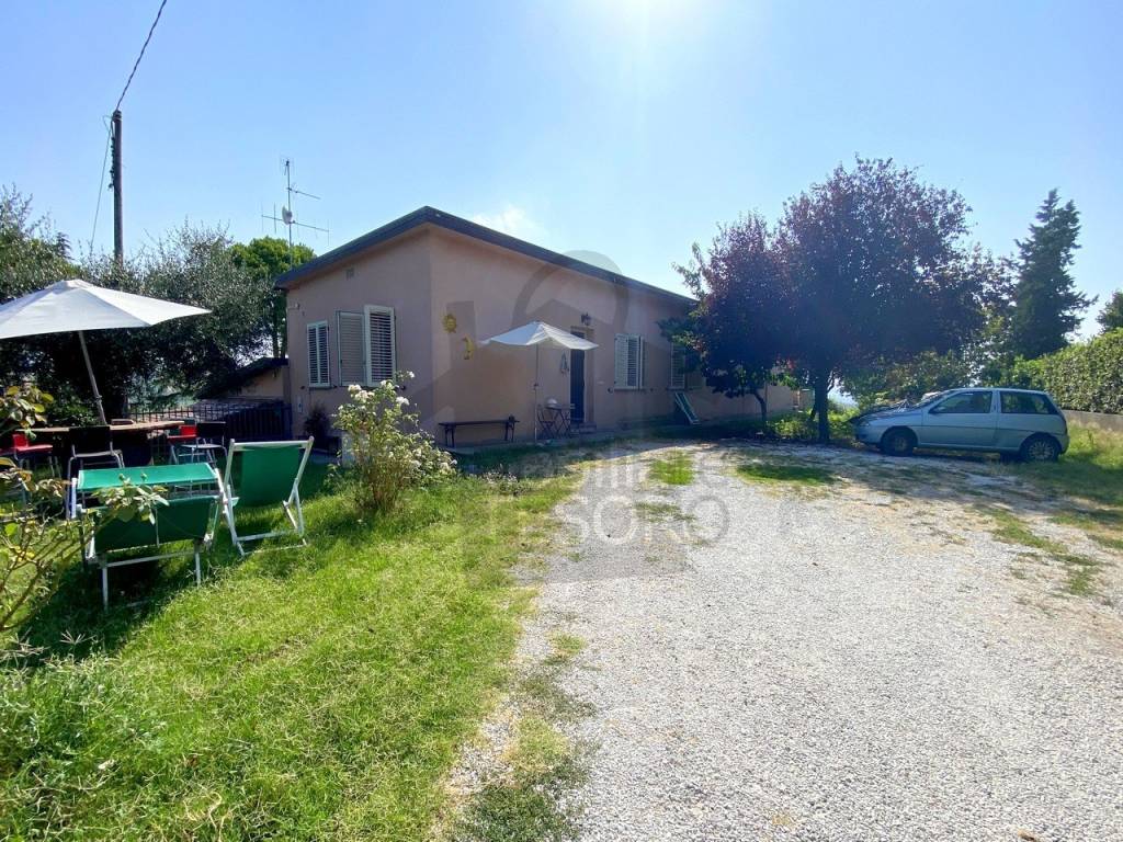 Villa in vendita a Santarcangelo di Romagna via Brusadino