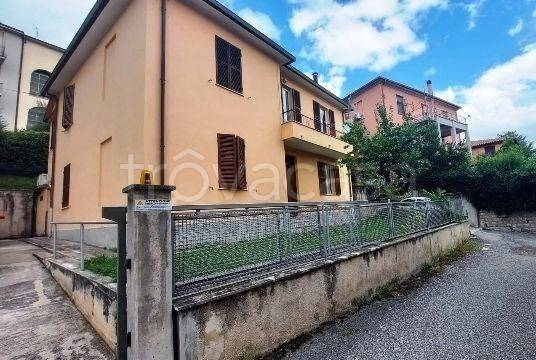 Casa Indipendente in vendita a Spoleto via Montepincio
