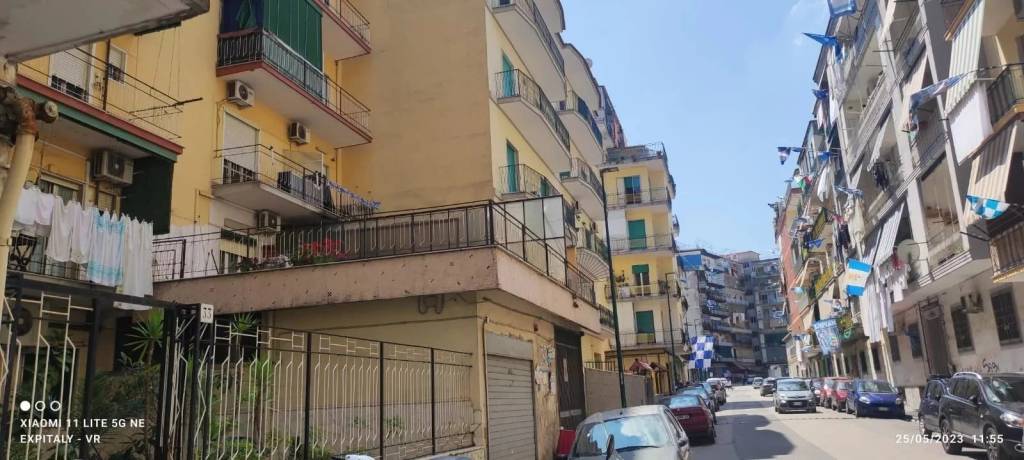 Appartamento in vendita a Napoli via umbria