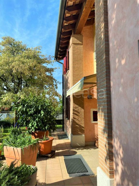 Villa in vendita a Castelfranco Veneto via San Pio X 34/a