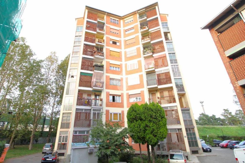 Appartamento in vendita a Milano via Val Lagarina, 85