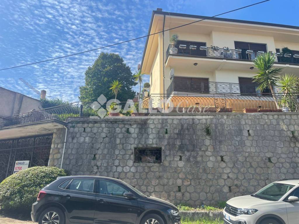 Appartamento in vendita a Cosenza via Tommaso Arnoni