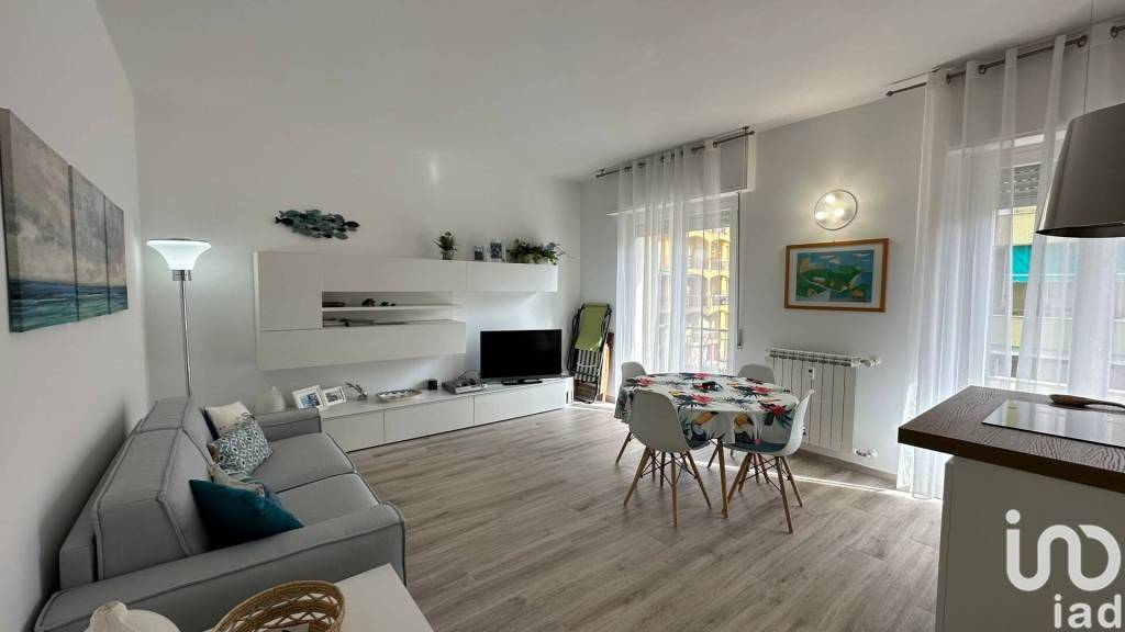 Appartamento in vendita a Pietra Ligure via Nazario Sauro, 92