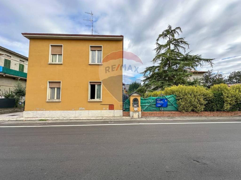 Casa Indipendente in vendita a Parma strada Cava In Vigatto, 25