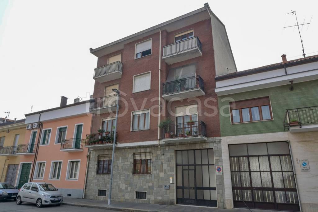 Appartamento in vendita a Torino via cormons, 7