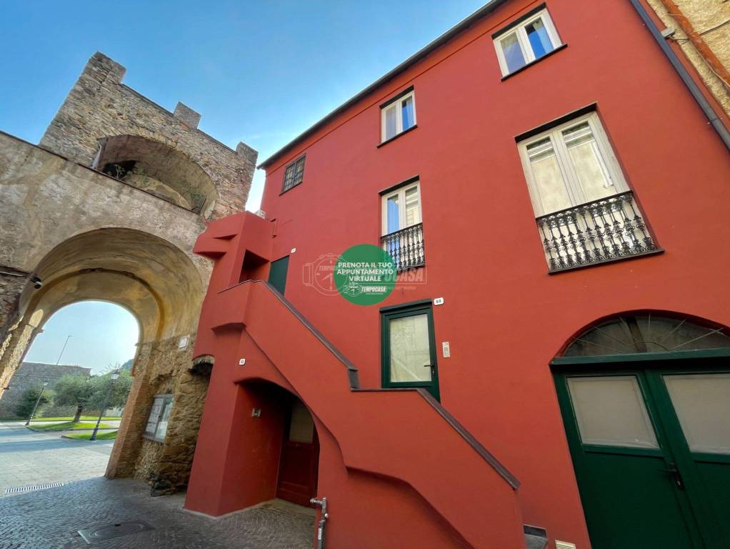 Casa Indipendente in vendita a Villanova d'Albenga via Garibaldi