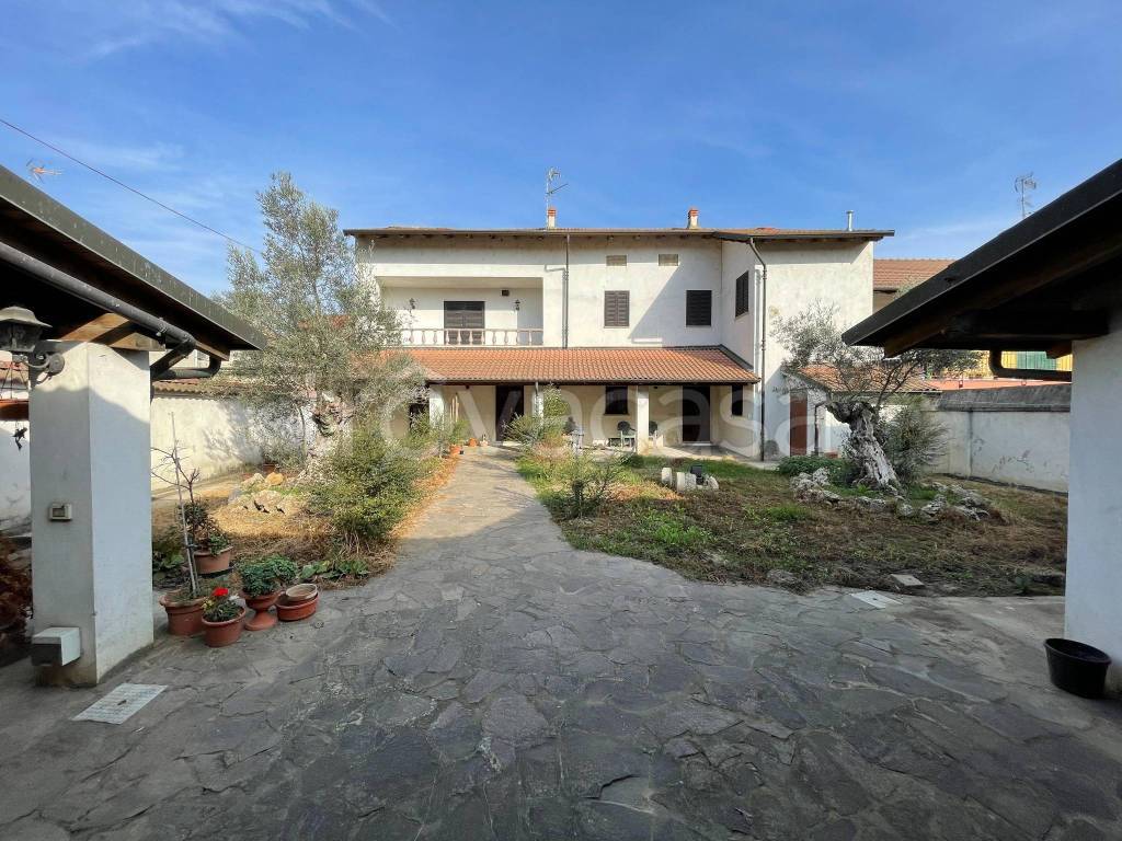 Villa a Schiera in vendita a Rive via Bernardino Rattazzi, 4