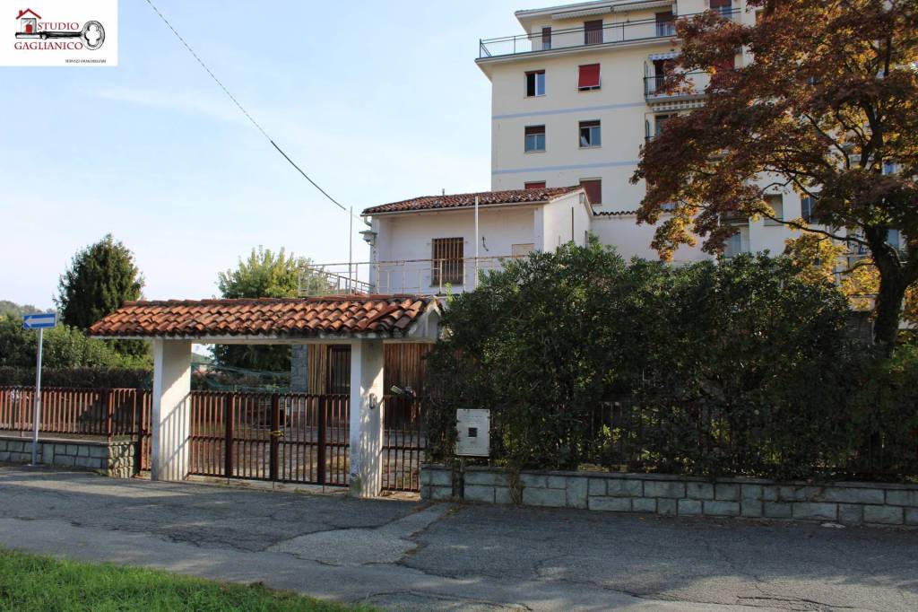 Villa Bifamiliare in vendita a Vigliano Biellese via Costa, 14