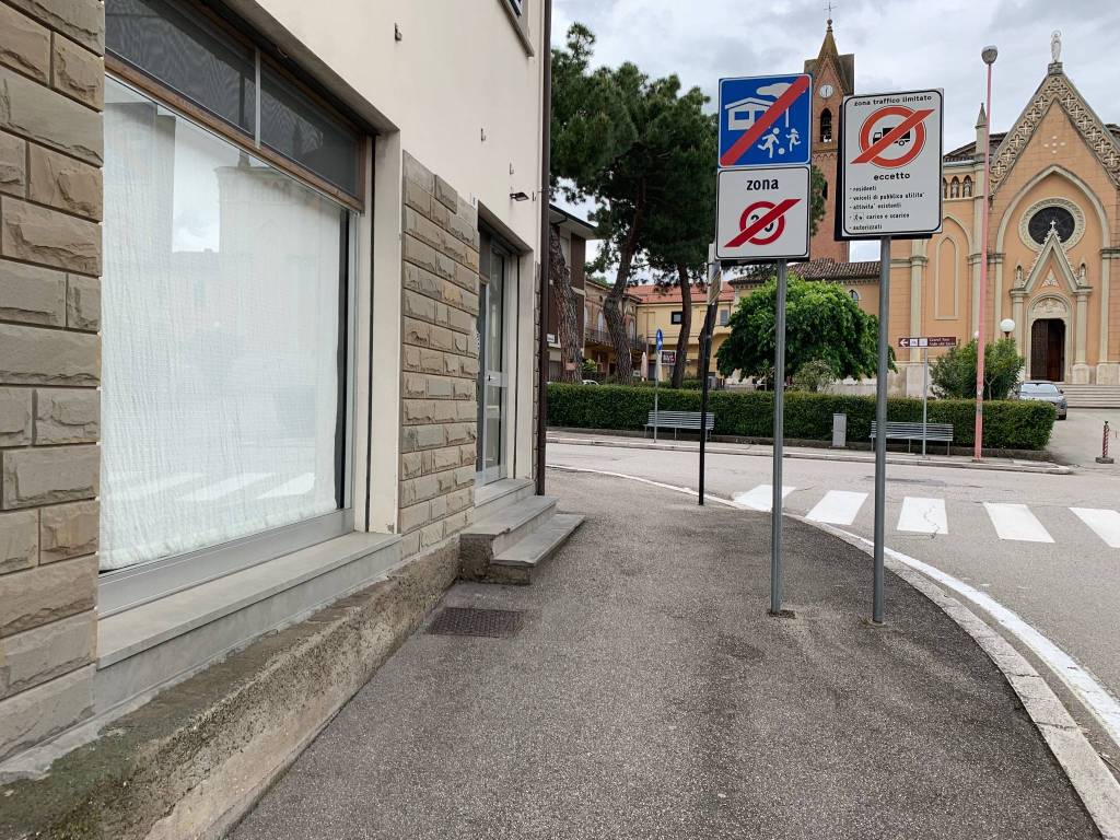 Negozio in in affitto da privato a Cesena via San Carlo, 471