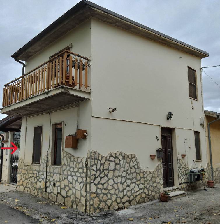 Casa Indipendente in vendita ad Avezzano via Sant'Andrea