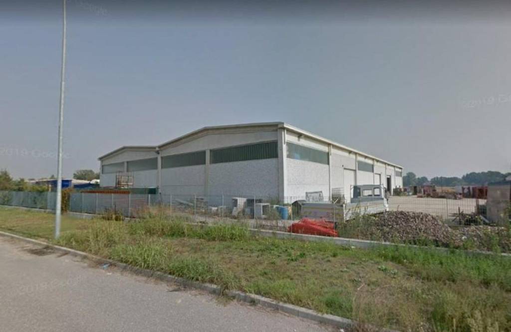 Capannone Industriale in vendita a Parona strada statale 494 - km 35 dx