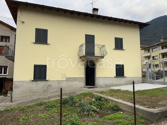 Villa Bifamiliare in vendita a Berbenno di Valtellina via Valeriana, 147