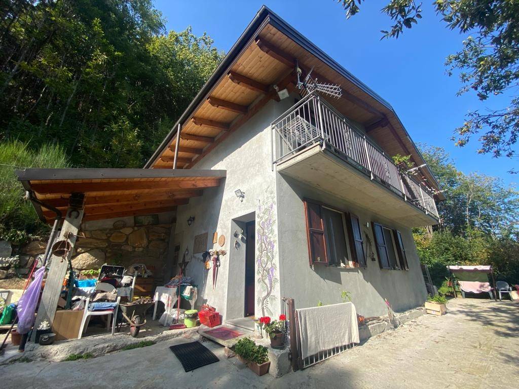 Casa Indipendente in vendita a Val di Chy regione Piani 46
