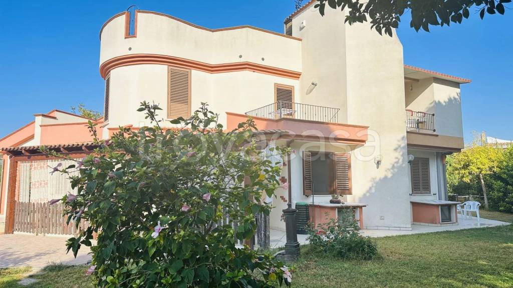 Villa in vendita a Taranto via delle margherite