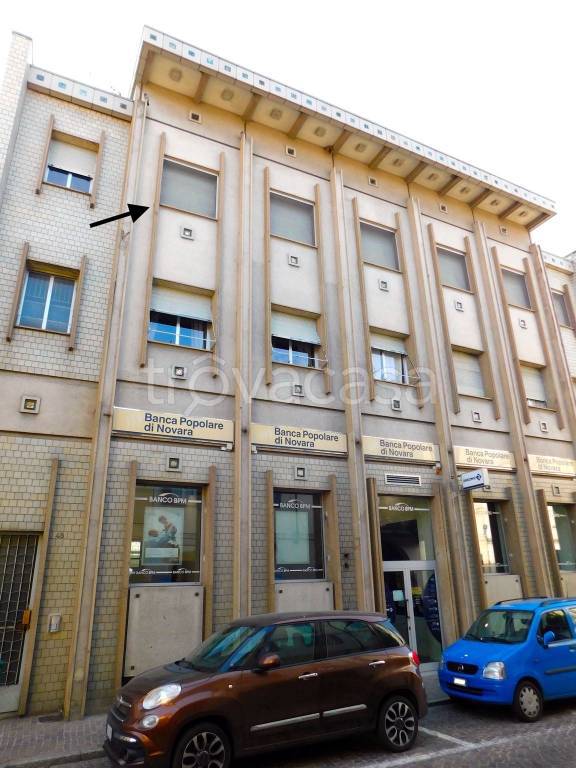 Attico in vendita a Sannazzaro de' Burgondi via Benedetto Cairoli, 45