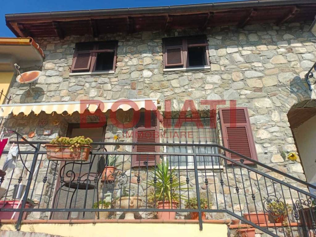 Casa Indipendente in vendita a Beverino