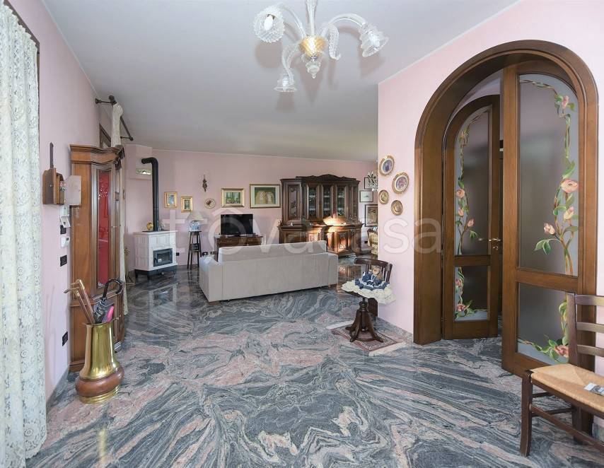 Villa in vendita a Modena via degli Alpini
