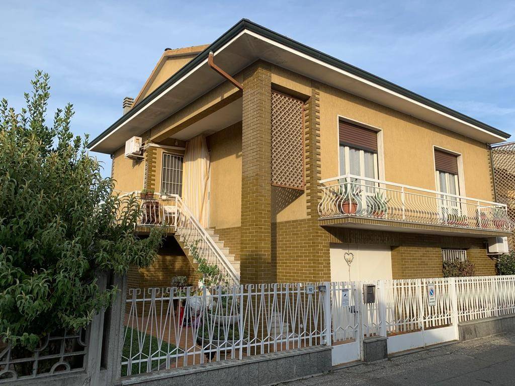 Villa in vendita a Mede corso Vittorio Veneto
