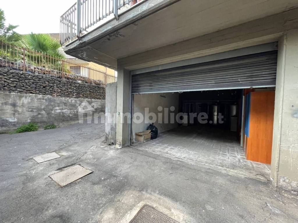 Garage in vendita a Mascalucia via Trinità Cavolo