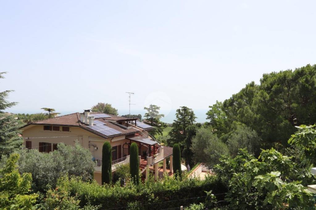 Casa Indipendente in vendita a Tortoreto via San Remo, 1