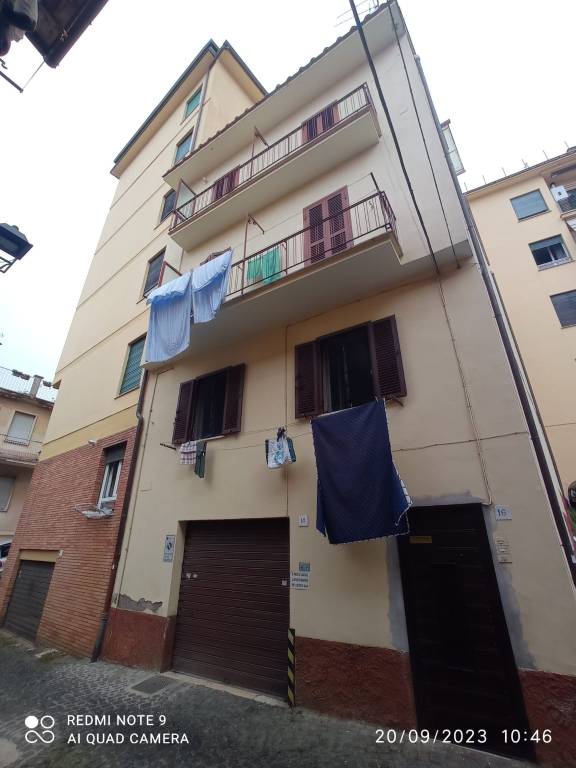 Appartamento in vendita a Velletri vico del Serpe, 16