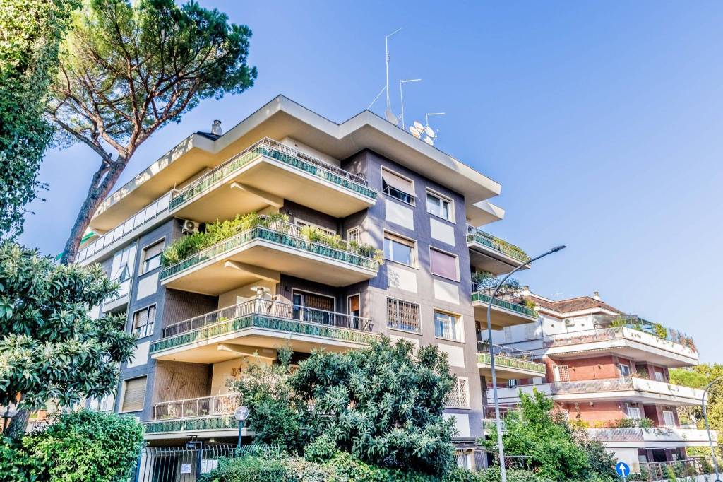 Appartamento in vendita a Roma via San Godenzo, 79