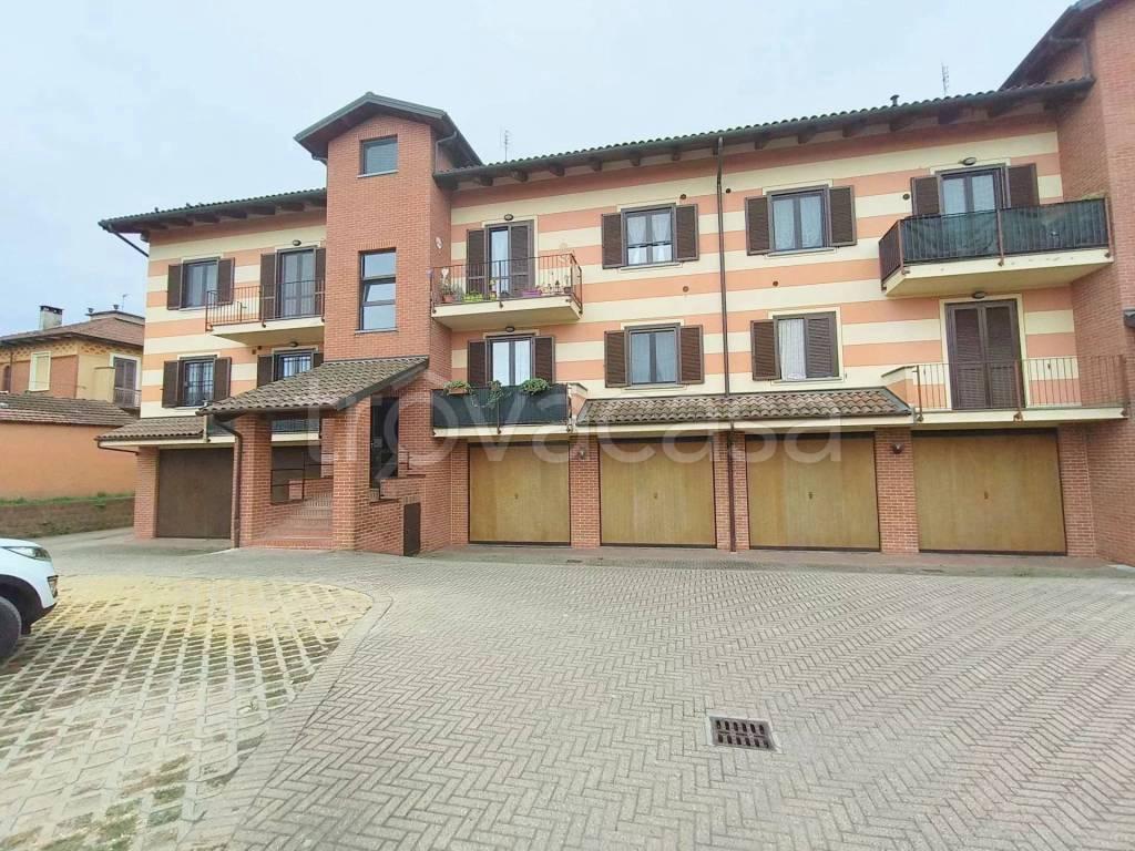 Appartamento in vendita a Valfenera via Monte Nero, 7