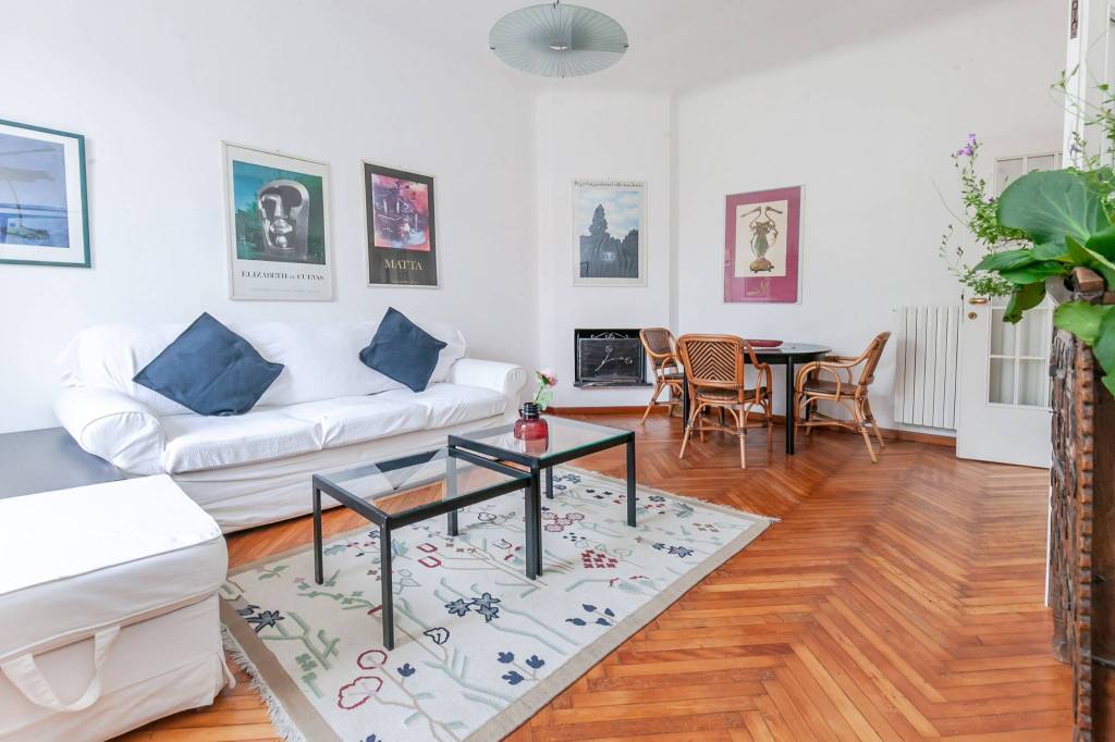 Appartamento in affitto a Milano via Vigevano, 32