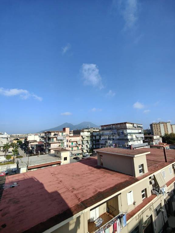 Appartamento in vendita a Napoli via Villa Bisignano Traversa 2, 27