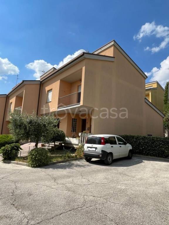Villa a Schiera in vendita a Monte San Giusto