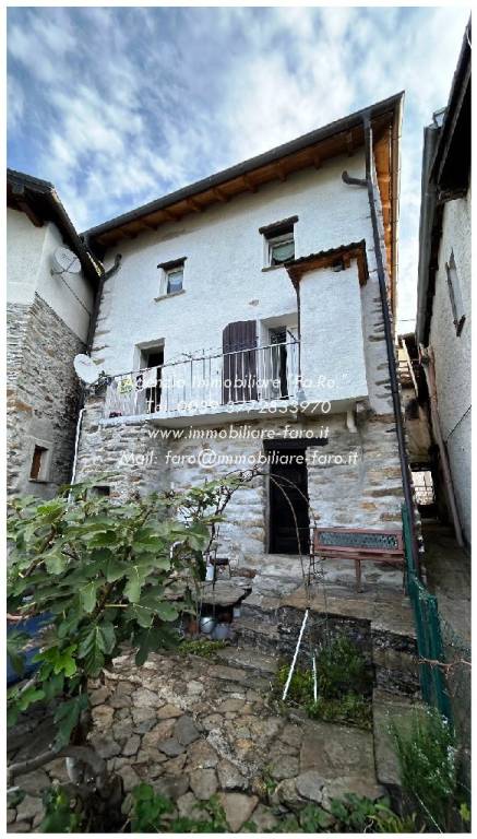 Casa Indipendente in vendita a Valle Cannobina via Vittorio Emanuele, 37
