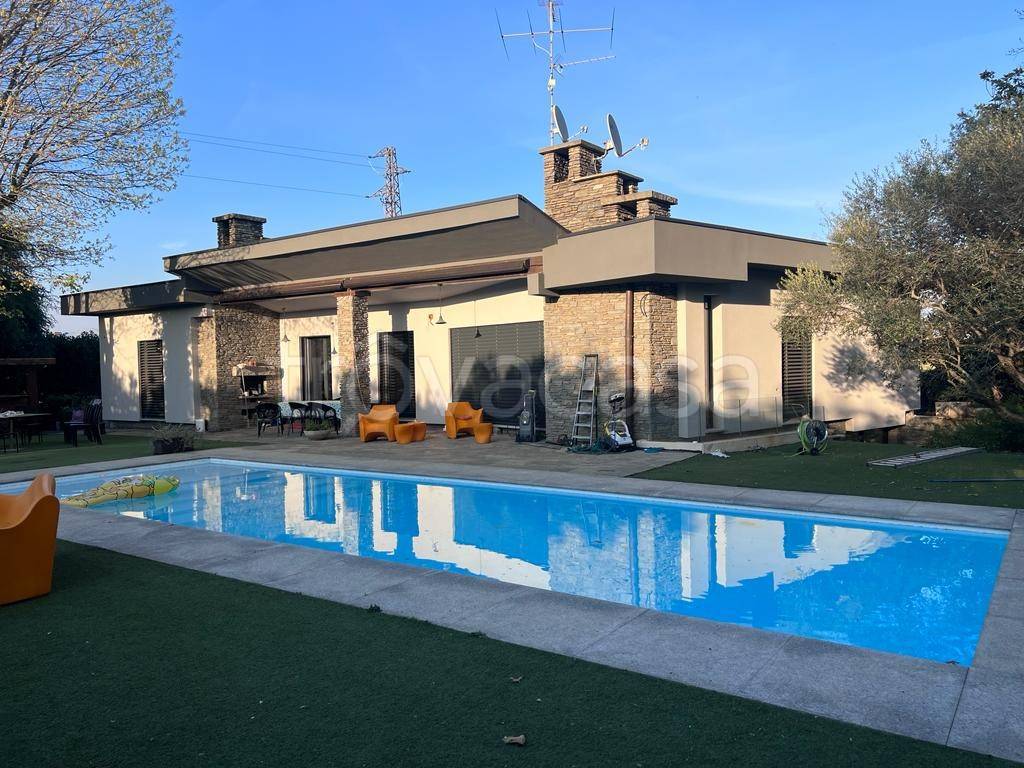 Villa in vendita a Lomazzo via Guglielmo Marconi