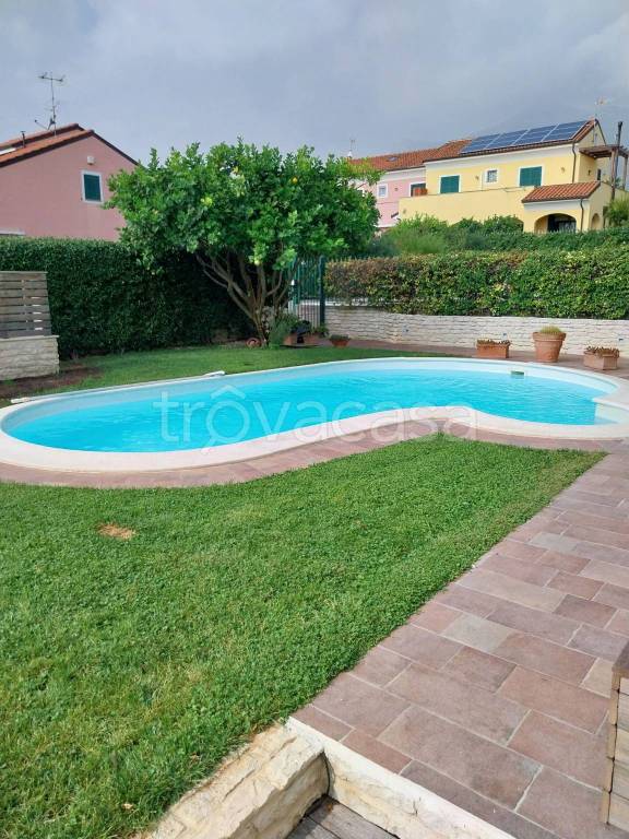 Villa in in vendita da privato a Loano viale Silvio Amico, 44