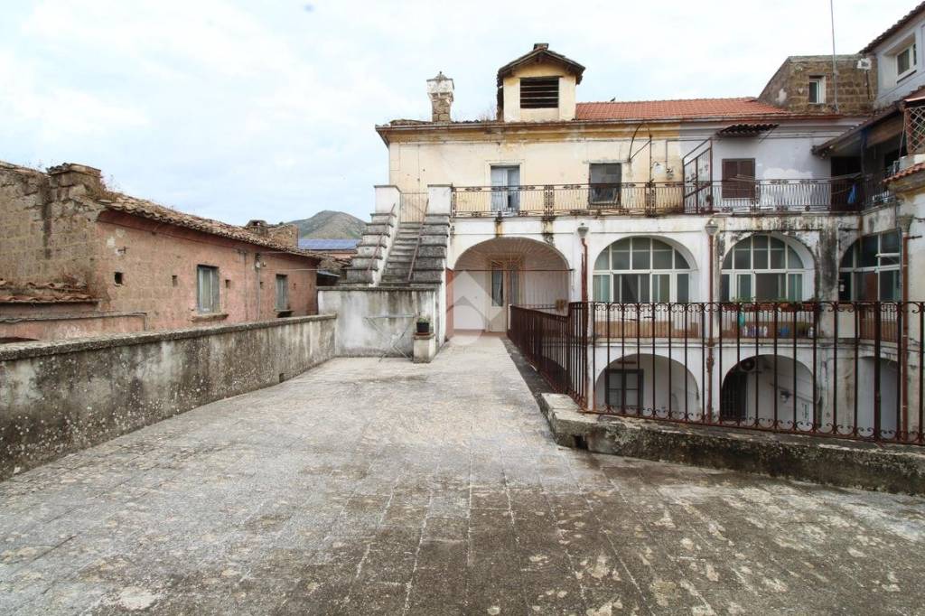 Appartamento in vendita a Caserta via ponte, 28