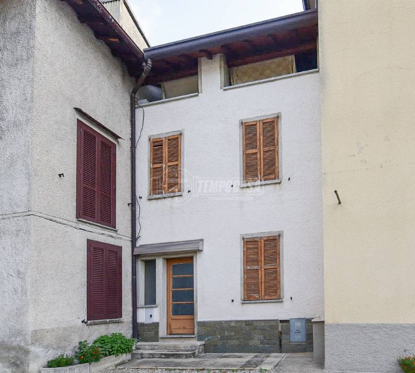 Appartamento in vendita a Castelmarte via Monte Grappa