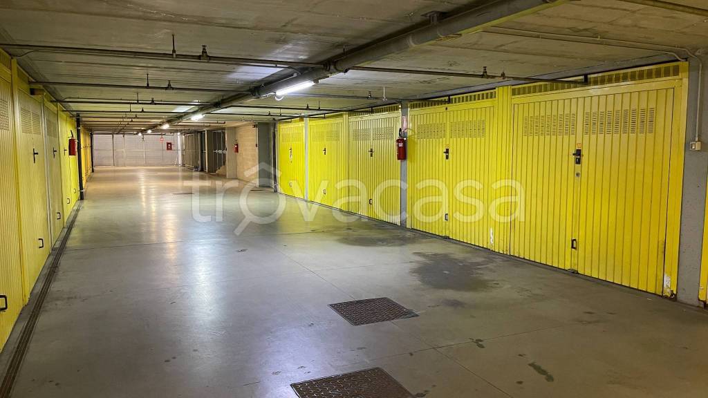 Garage in vendita a Torino corso Bernardino Telesio, 2