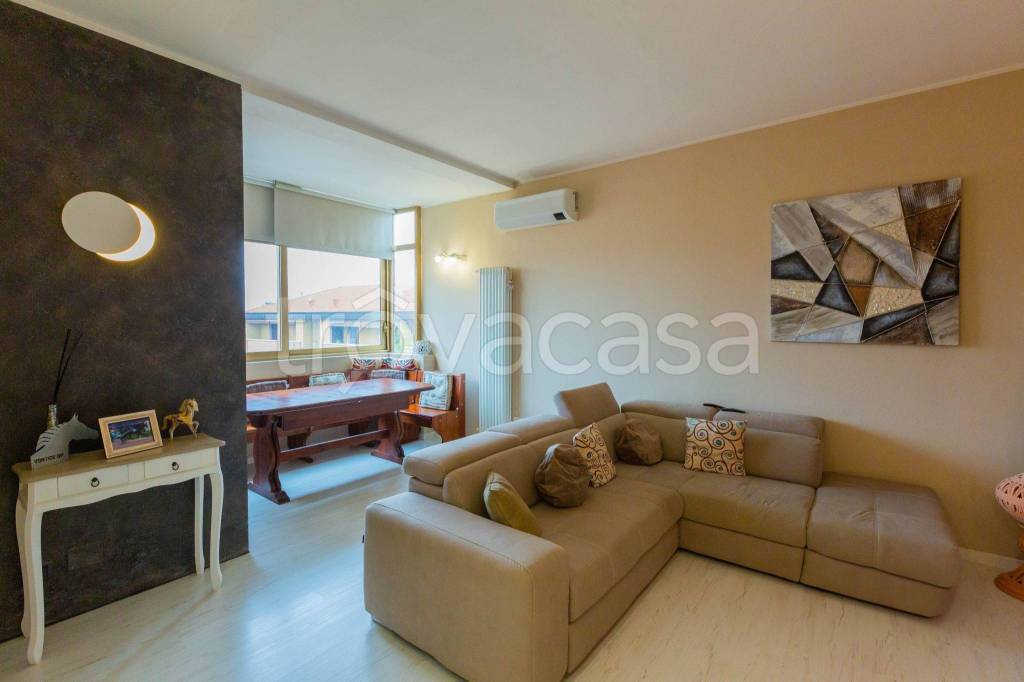 Appartamento in vendita a Solbiate Olona via Milano, 9