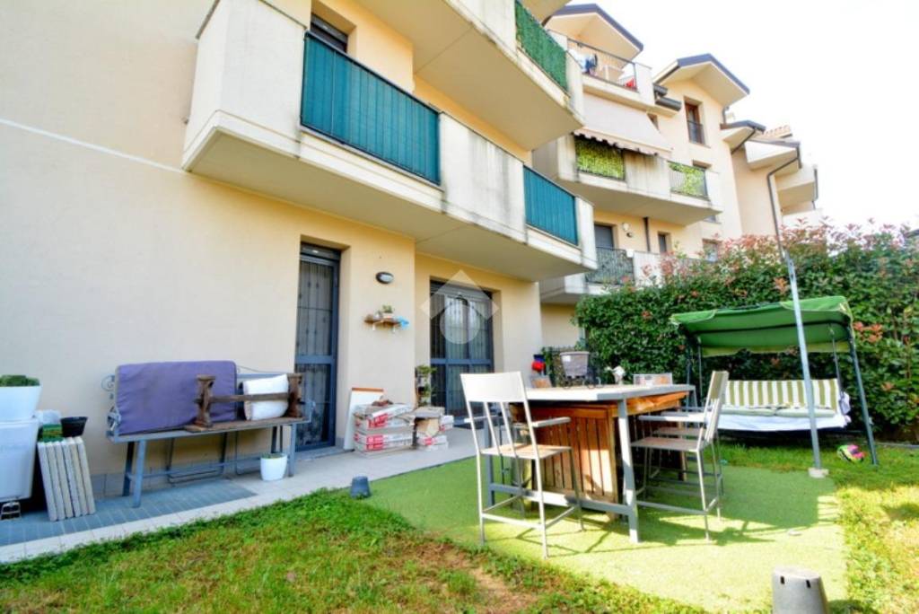 Appartamento in vendita a Cornate d'Adda via don Alberto l. Villa, 13