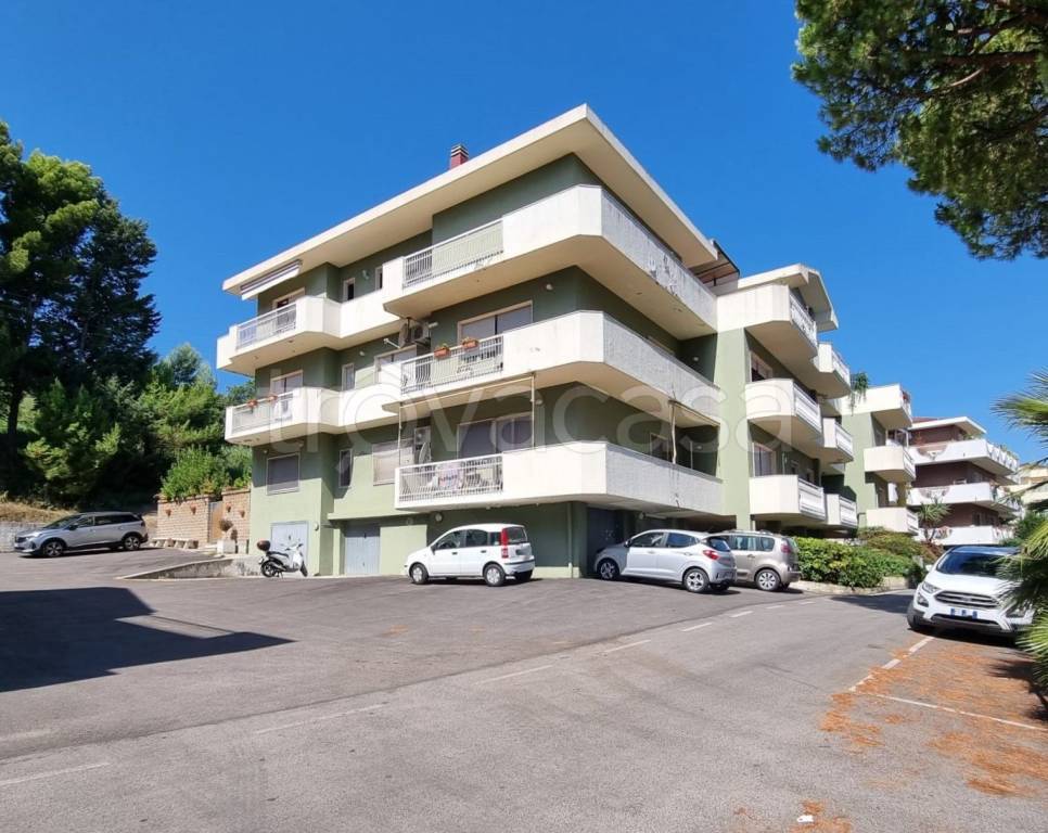 Appartamento in vendita a Pescara via Caravaggio, 205