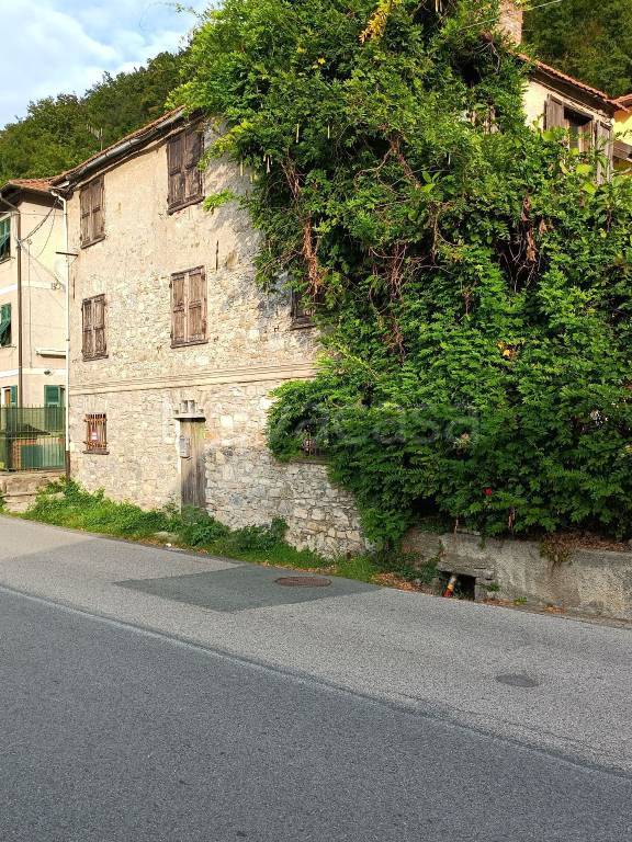 Villa in in vendita da privato a Casella via Avosso, 85
