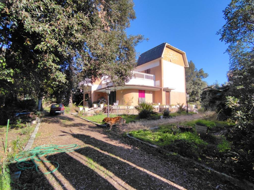 Villa in vendita ad Anzio via Azzurro, 6