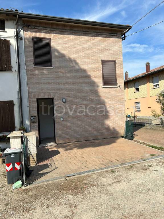 Appartamento in in vendita da privato a Lugo carrara dal Buono, 3