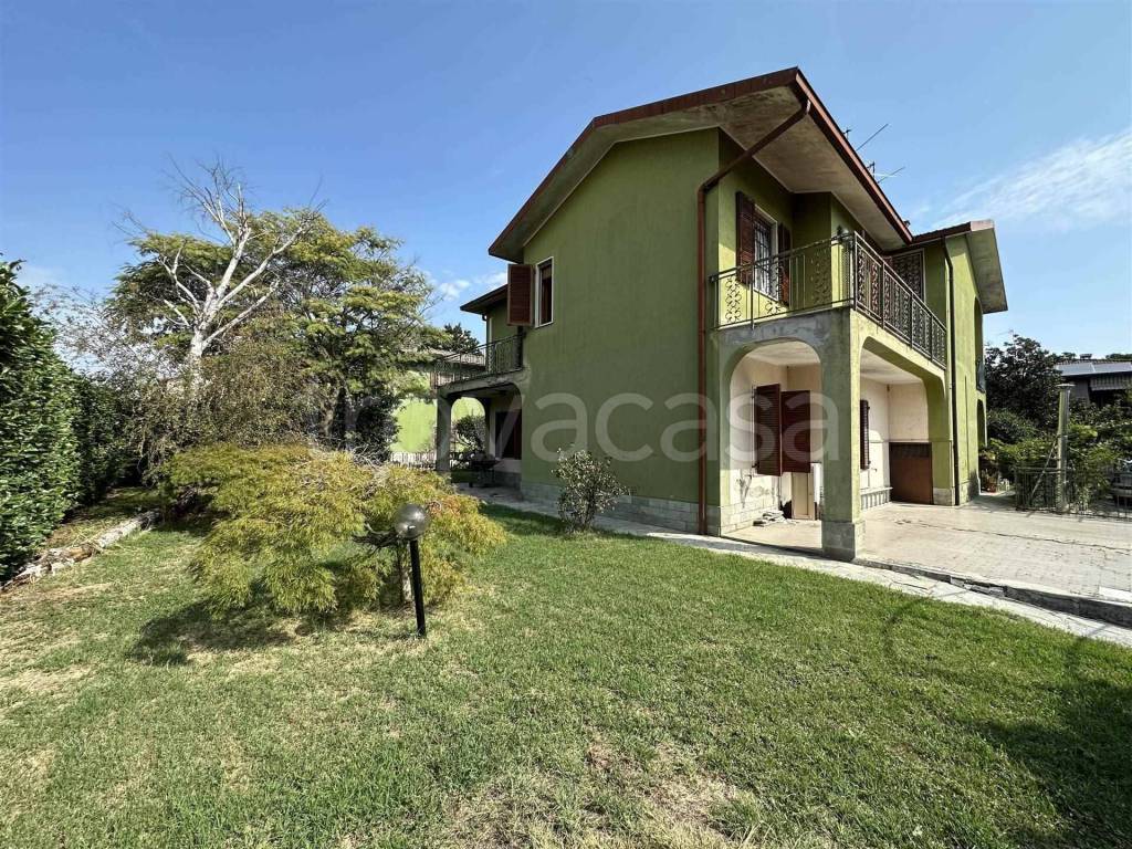 Villa in vendita a Graffignana via Alcide De Gasperi