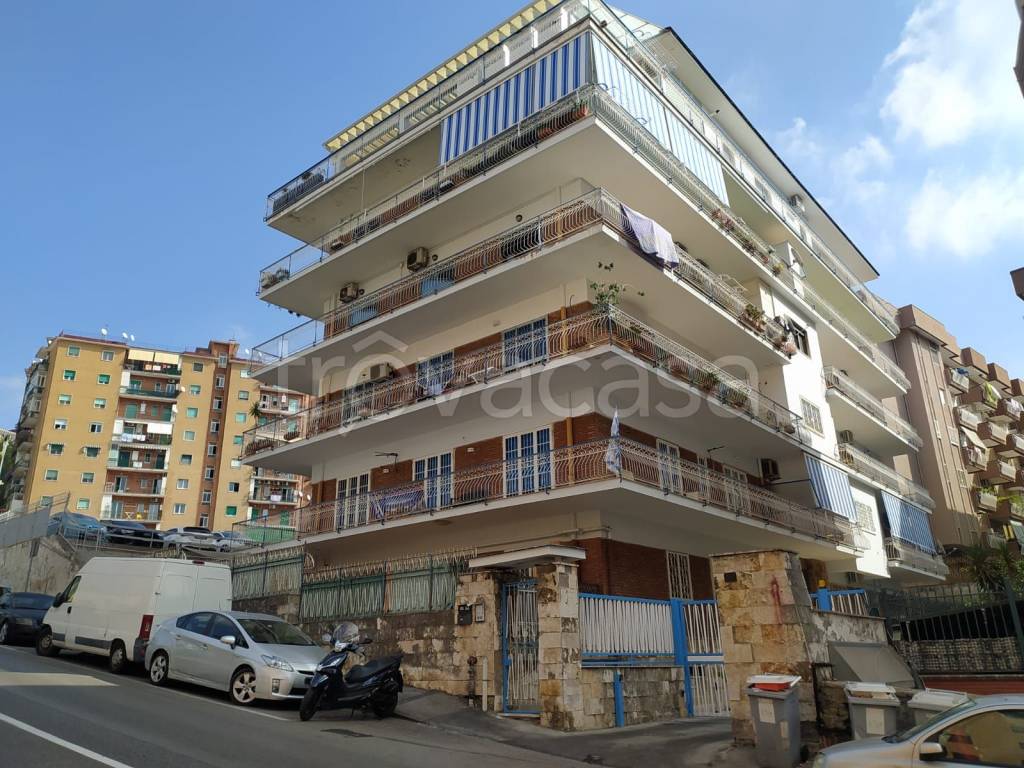 Appartamento in vendita a Napoli via Nino Bixio, 50