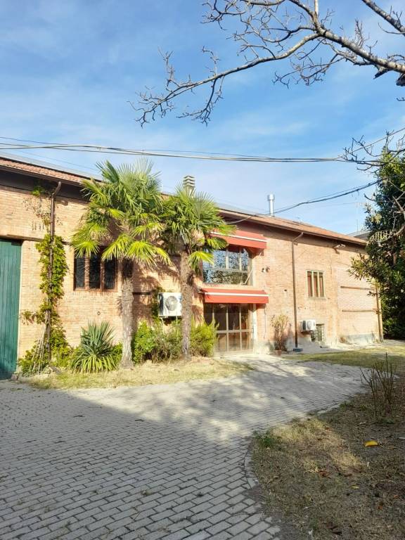 Villa in vendita a Massa Lombarda