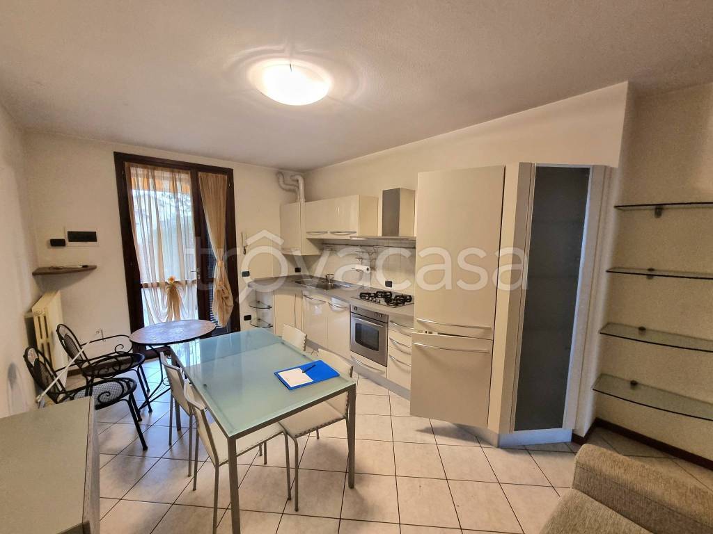 Appartamento in vendita a Rottofreno via Giovanni Pascoli