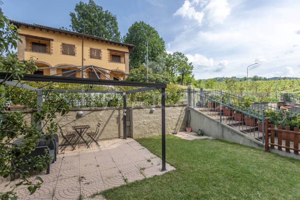 Villa a Schiera in vendita a Valsamoggia via Buia