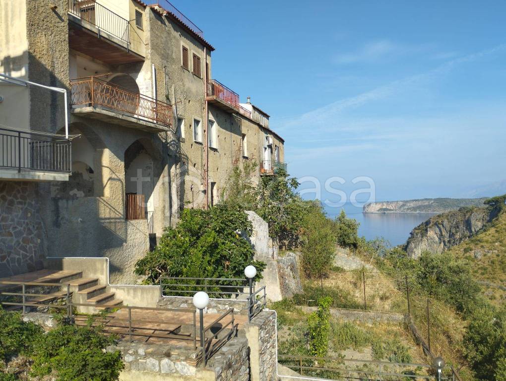 Appartamento in vendita a San Nicola Arcella via Giuseppe Garibaldi, 40